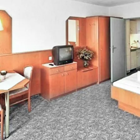 Almberg Hotel 3*