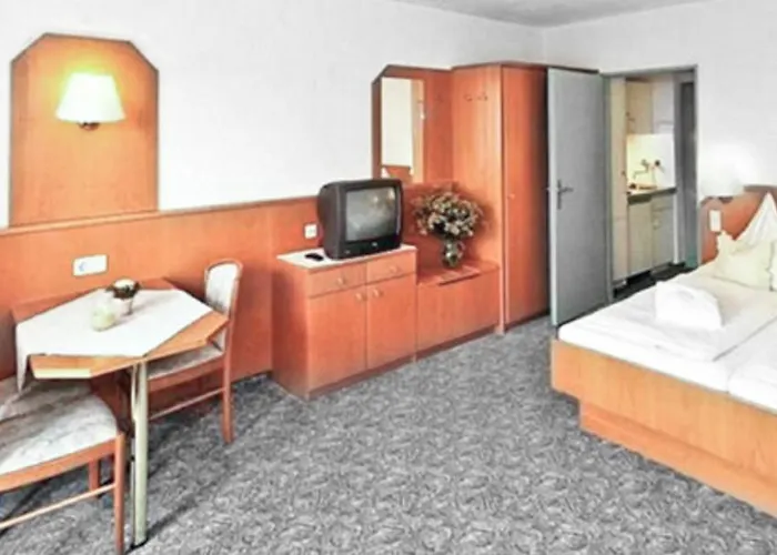 Almberg Hotel 3*